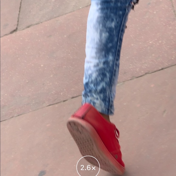 Meet your Posher, Cynthia - Picture 1 of 1